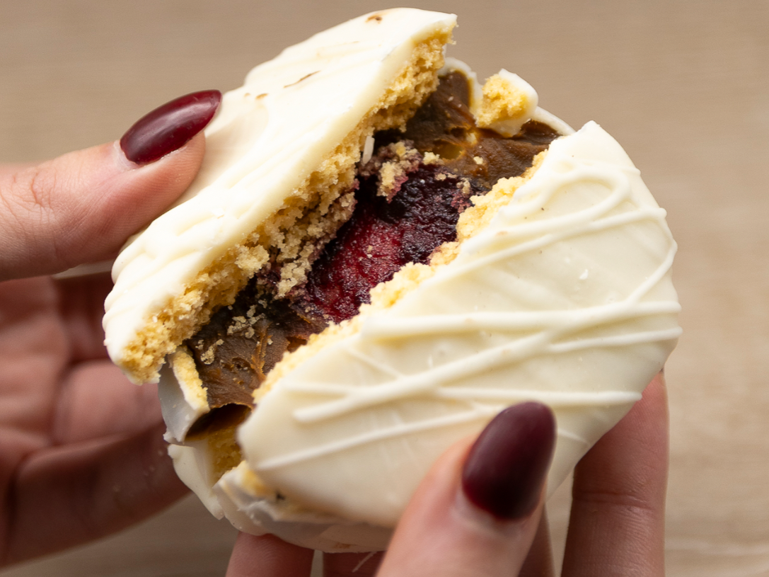 Blanco con dl y frutos rojos