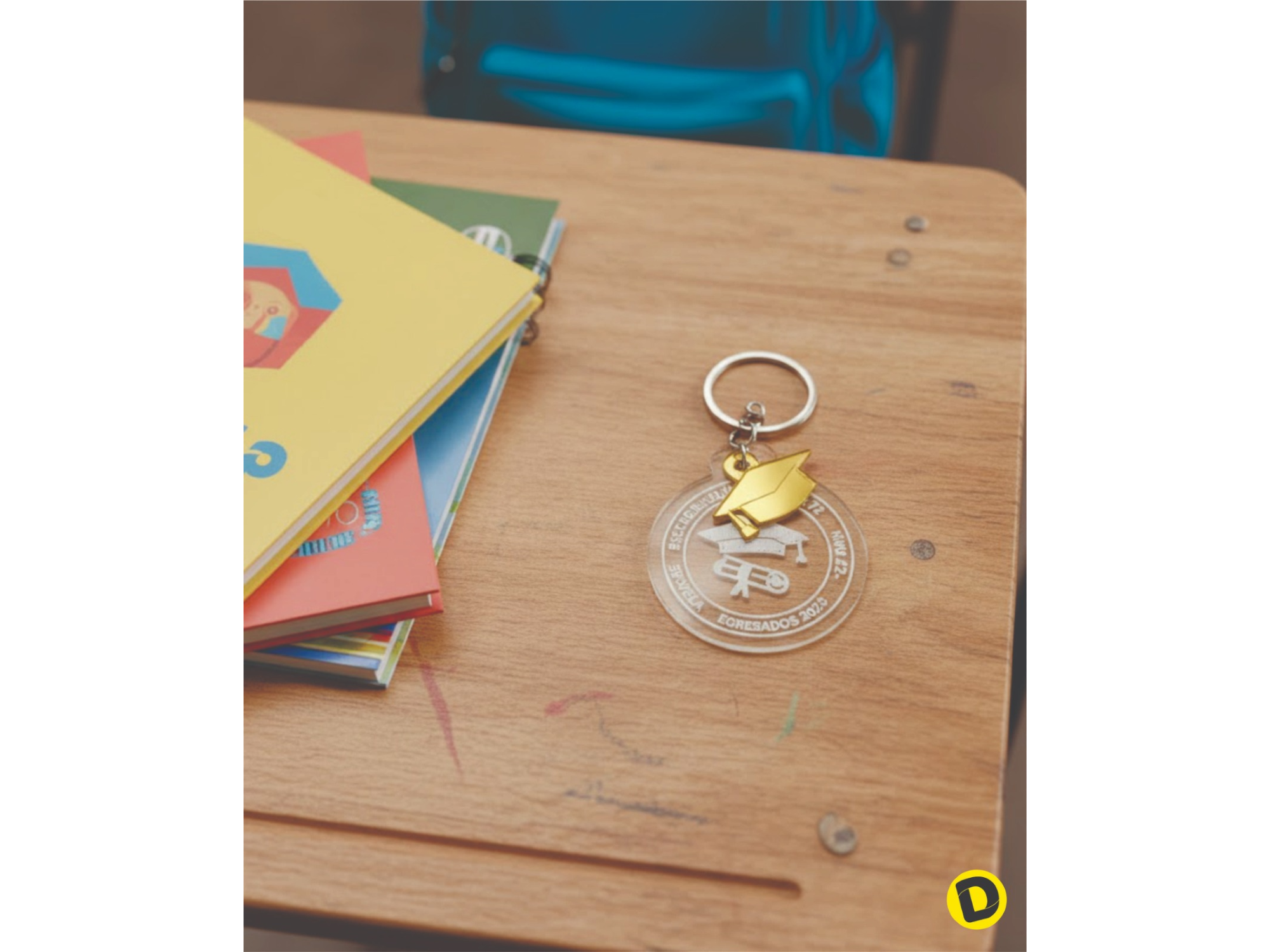 LLAVEROS ACRILICO GRABADO CON DIJE