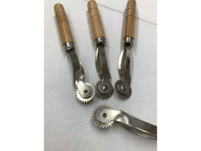 Ruleta de marcar tela de madera Cbx