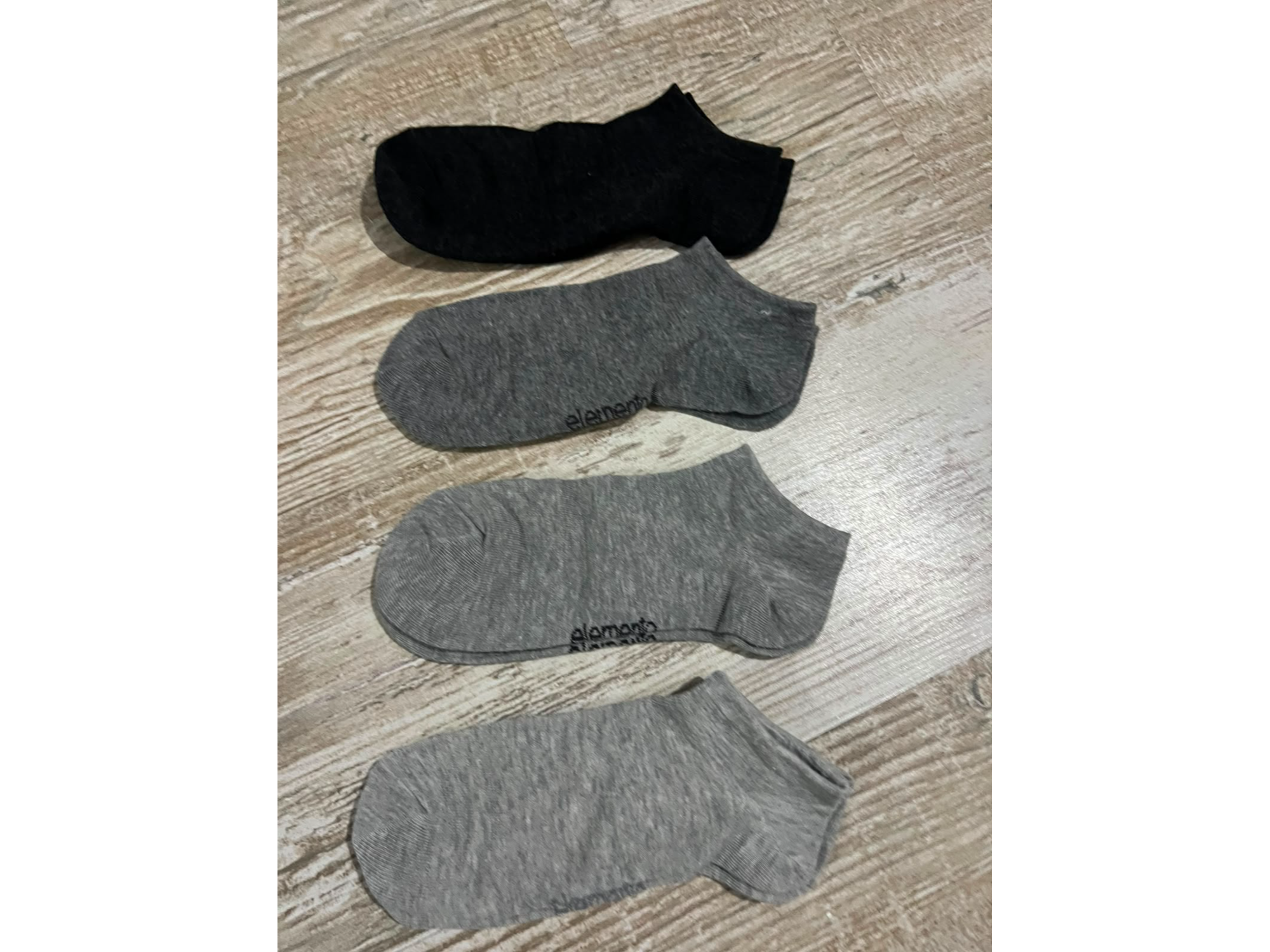 Medias Elemento Hombre Invisibles clasicas Gris