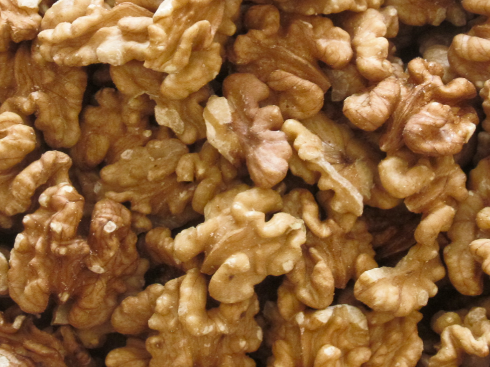 Nuez light entera (kg)