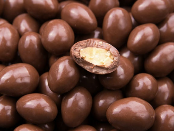 Almendras con chocolate (kg)