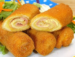 ROLLITOS DE POLLO, JAMÓN Y QUESO