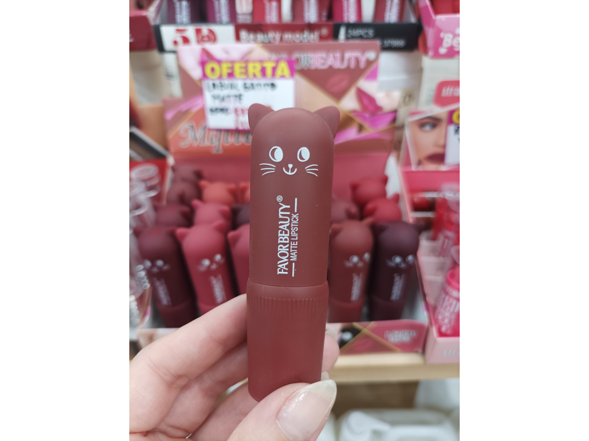 LABIAL MATTE EN BARRA GATITO