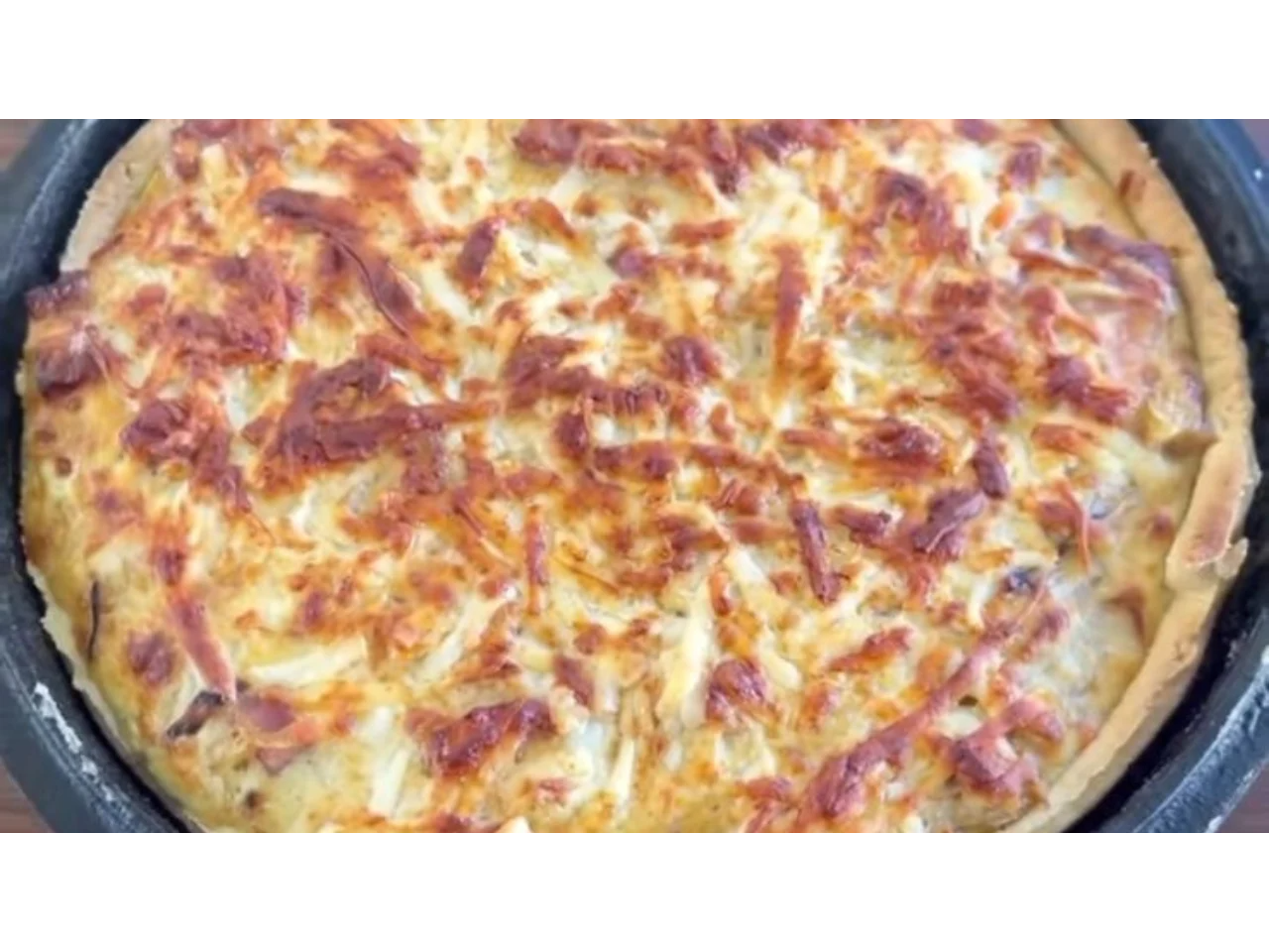 Porcion de Tarta de Cebolla y Queso