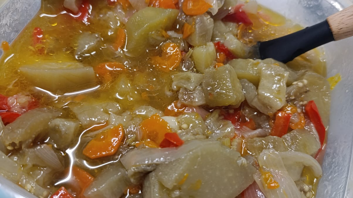 BERENJENAS EN ESCABECHE