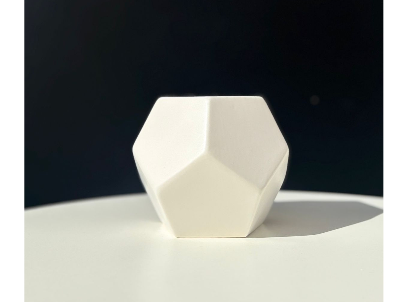 Jarron de Ceramica Exagonal