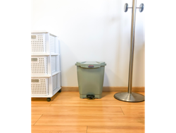 RECIPIENTE PEDAL COLOBIN 15 LTS. (Art. 2227)