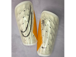 Canillera de fútbol Nike - Importada