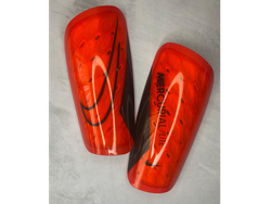 Canillera de fútbol Nike - Importada