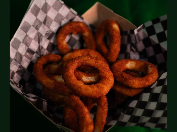 Aros de Cebolla + Salsa a Elección