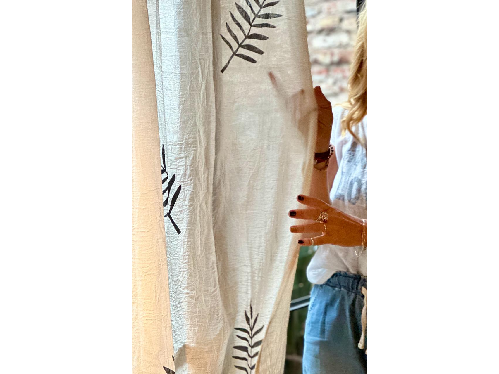 Cortina baño gasa estampada vida con volado 1.80 x 1.80 mt