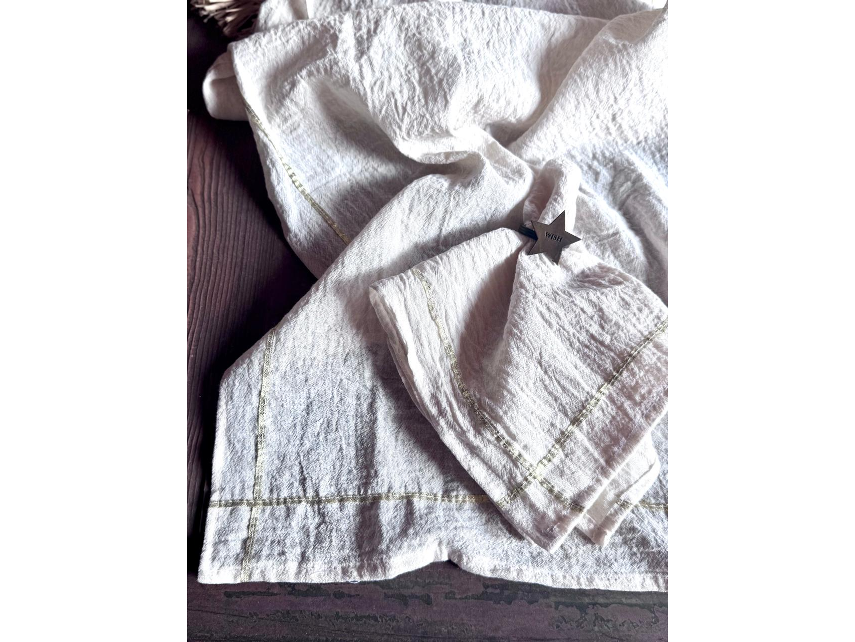 Camino de gasa con borde dorado 2 mts x 70 cm