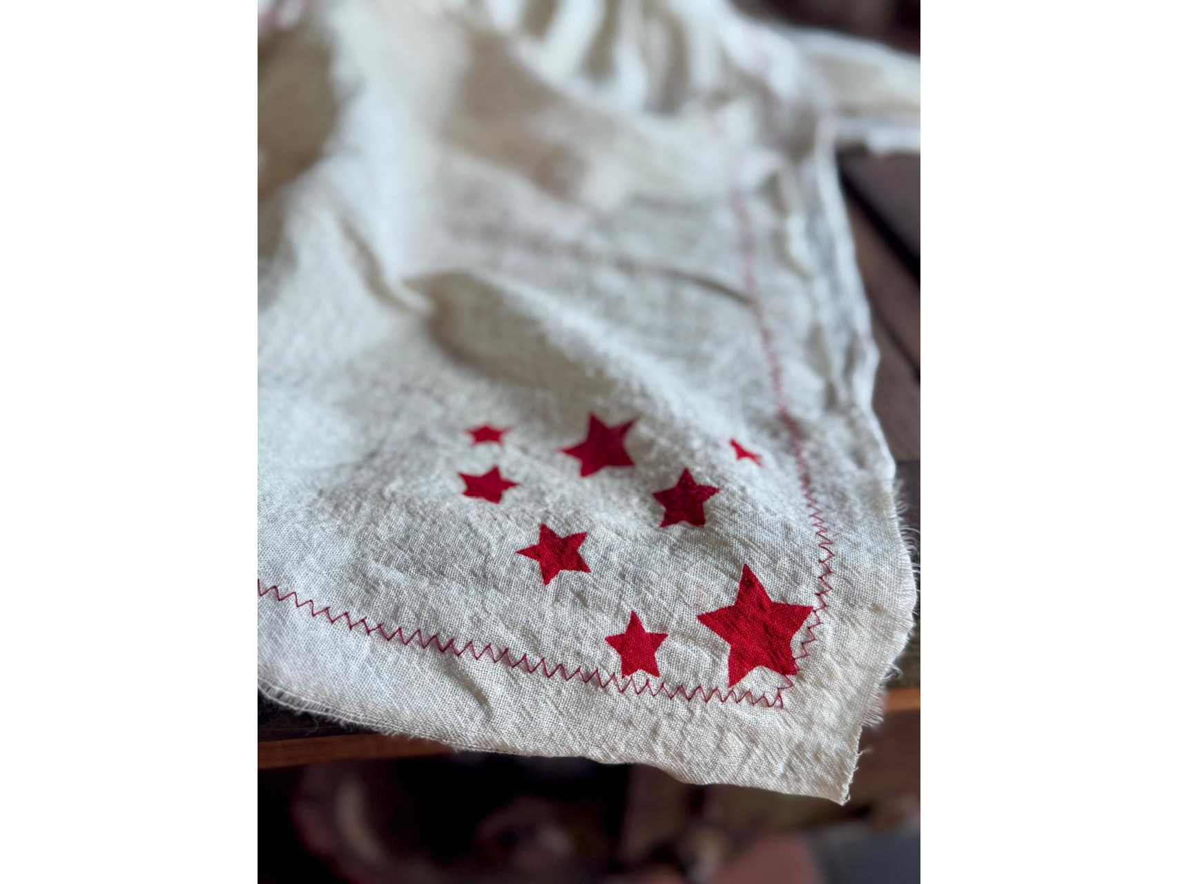 camino con estrellas rojo 2mts x 70 cm