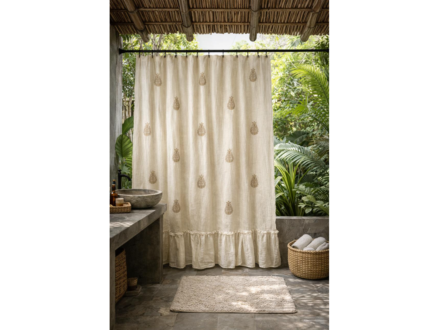 Cortina baño  gasa estampada con volado 1.80 x 1.80 mt hindu