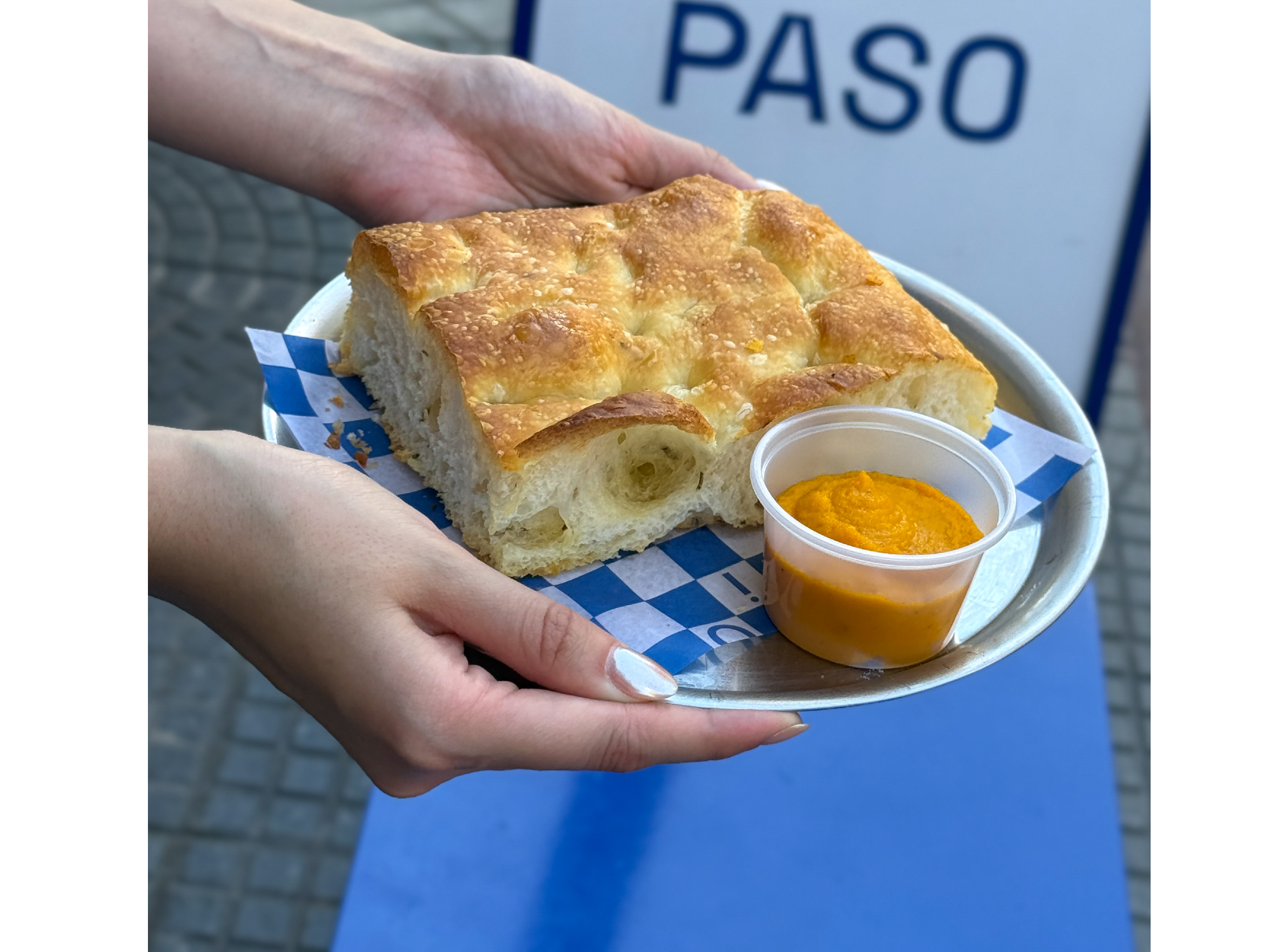 Focaccia PORCIÓN clasica de romero y aceite de oliva