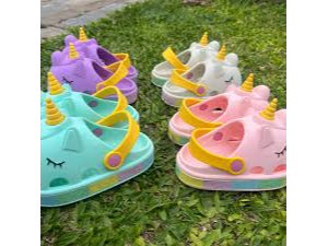 unicornio tipo cross