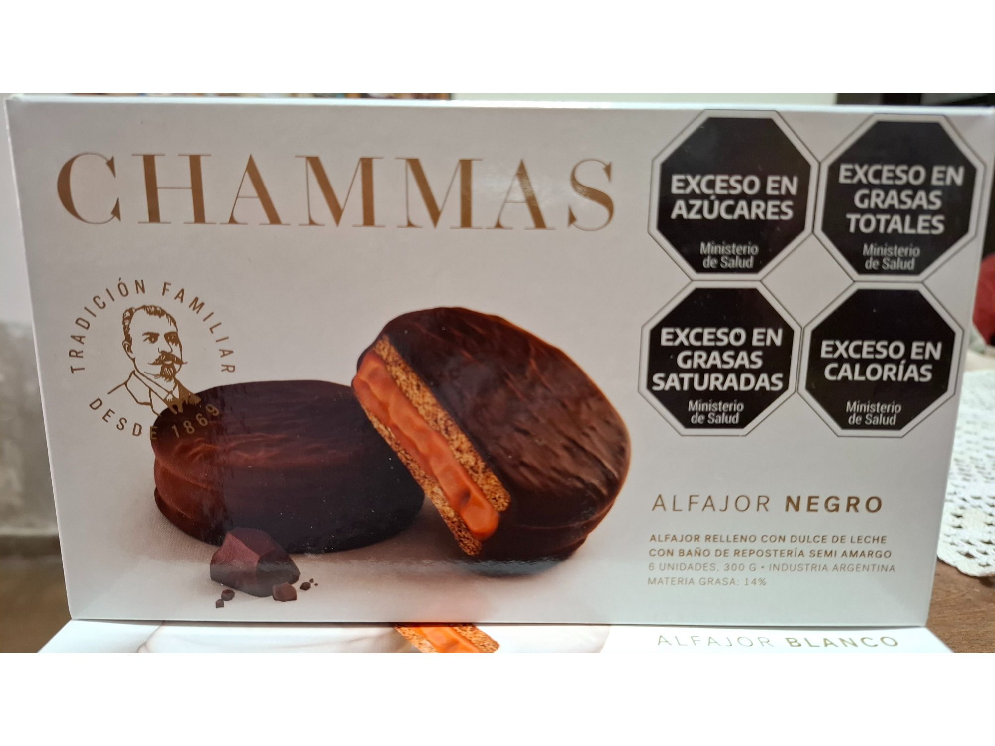 Alfalor Chammes Negro x 6