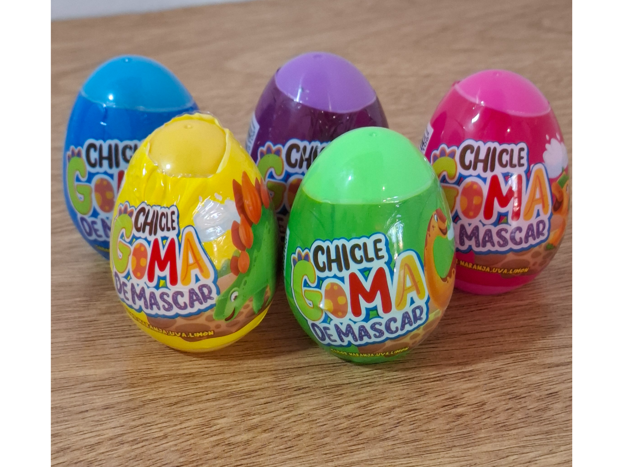 Huevo con Chicles y Dino
