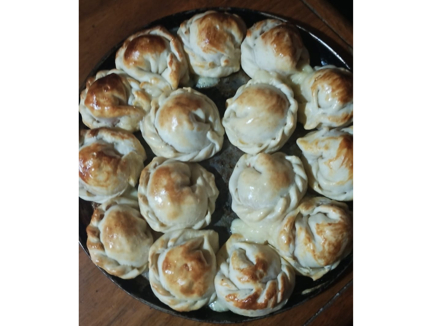 EMPANADAS DE JAMON & QUESO