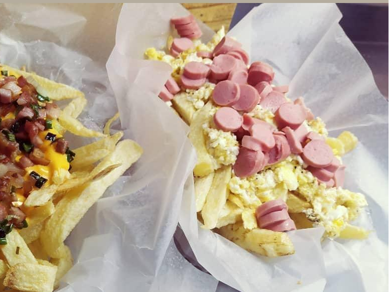 Salchipapas y huevo /grande