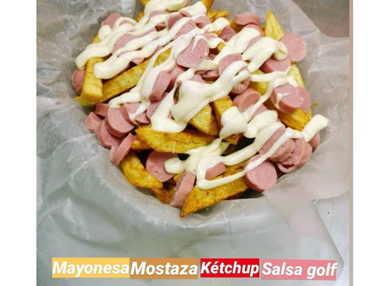 Salchipapas con aderezo(grande)