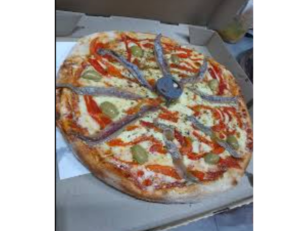 Muzzarella con anchoas y morrones