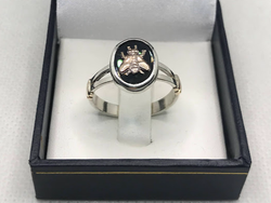 Anillo de Maestra con onix y oro 9k