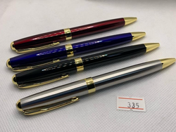 Lapiceras 335 con estuche colores negro , plateda,rojo o azul