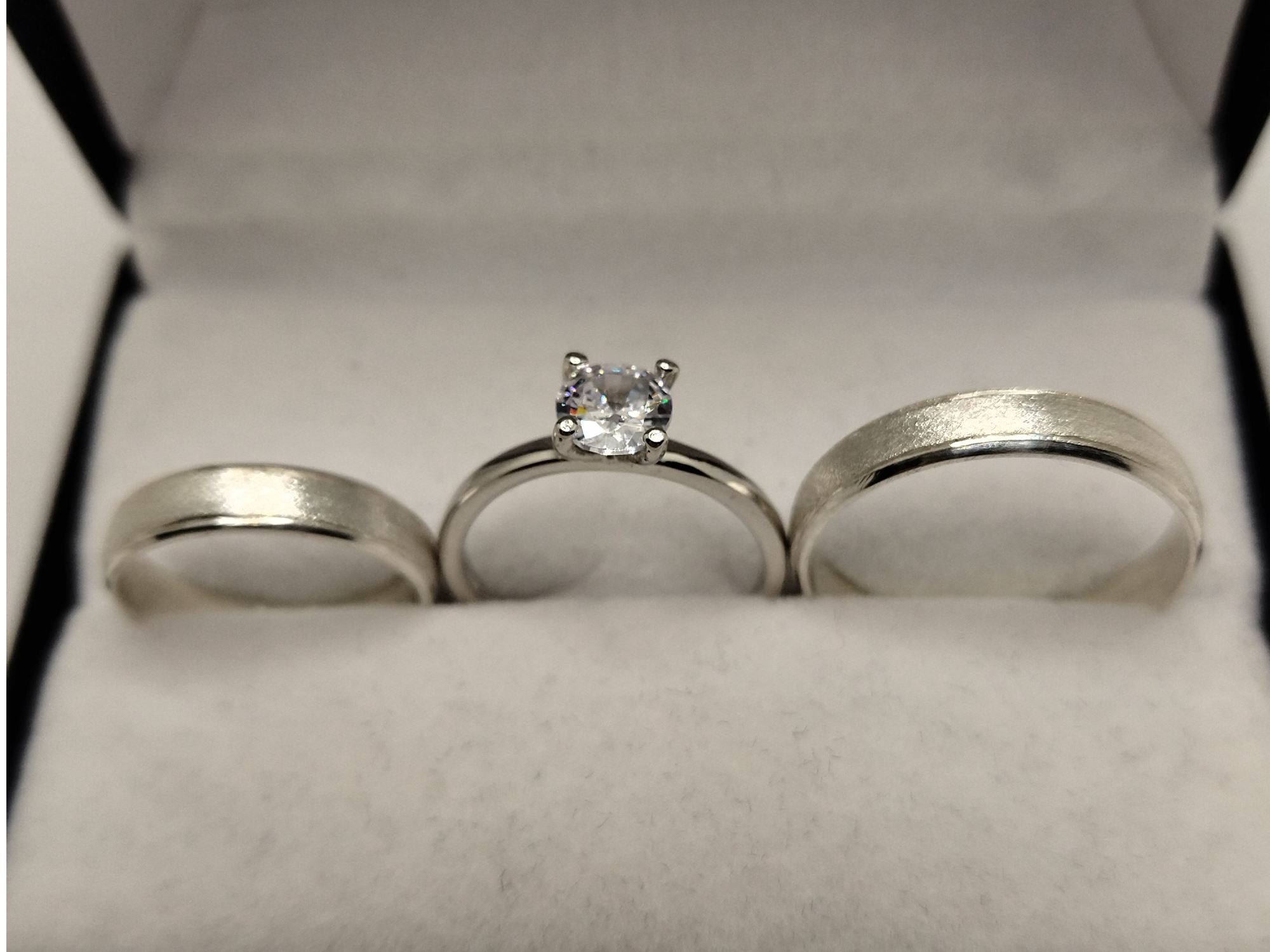 Juego alianzas plata 925 arenadas Bombe 4mm con cintillo y grabado de obsequio