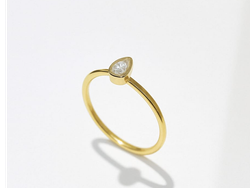 Anillo Cintillo Oro 10K Circonia LAGRIMA