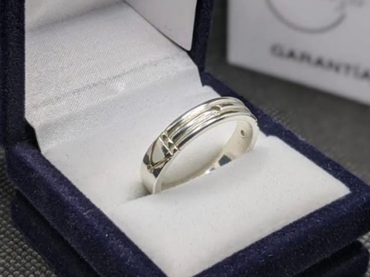 Anillo ATLANTE todo en plata