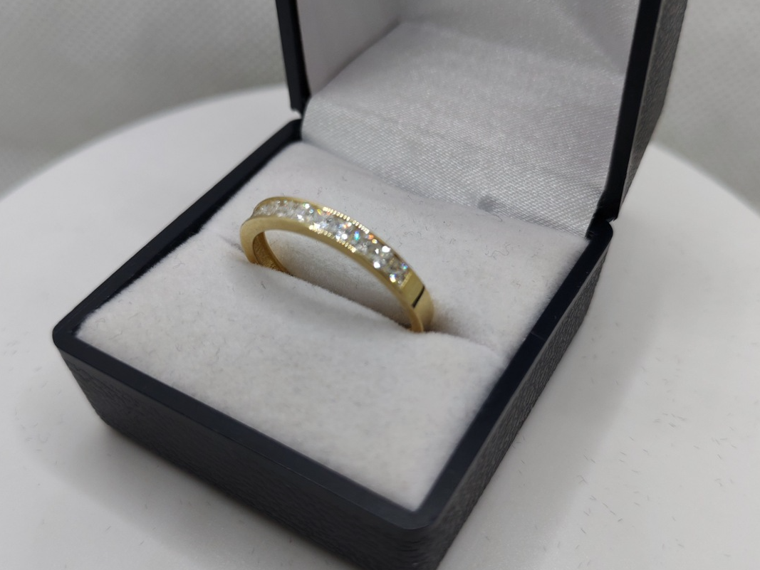 Anillo Cintillo Oro 10K Circonias
