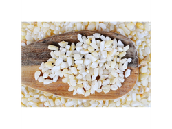 Maíz blanco partido