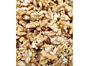 Nuez blanca partida