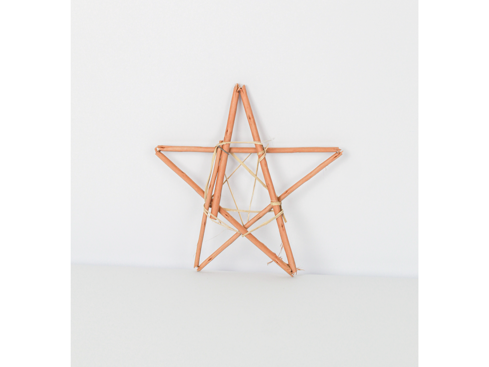ESTRELLA DE MIMBRE 15 CM