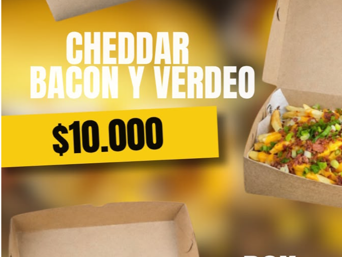 PAPAS CON CHEDDAR, BACON y VERDEO