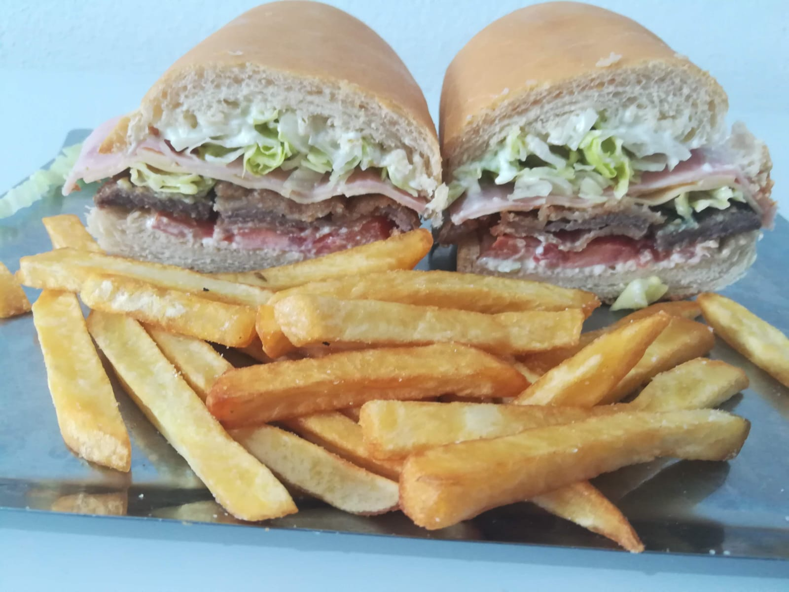 SANDWICH DE MILANESA COMPLETO