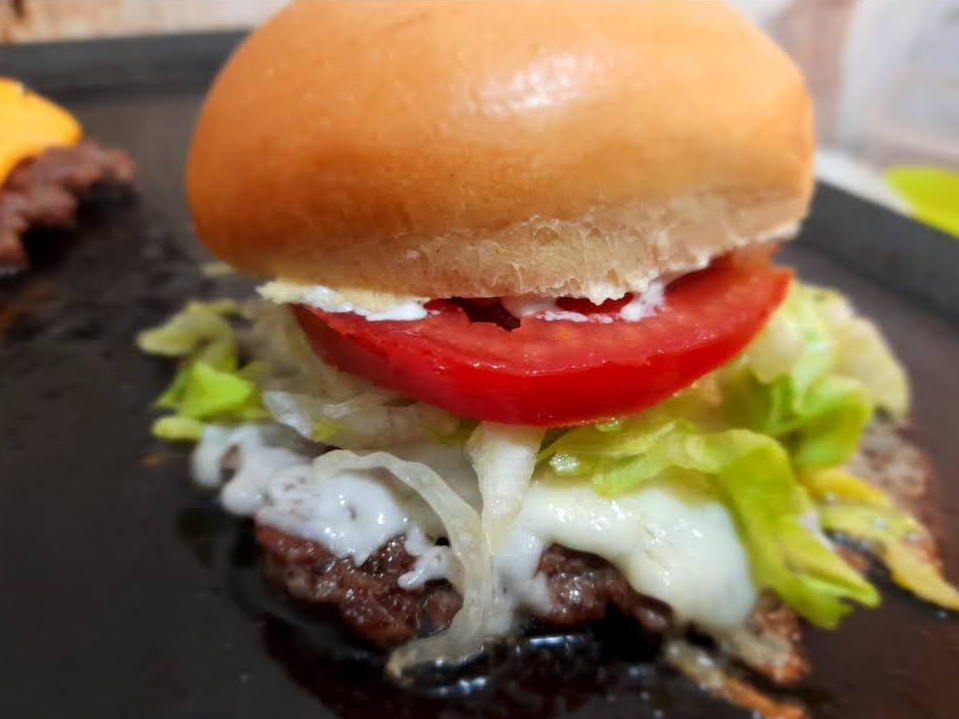 HAMBURGUESA CLASICA
