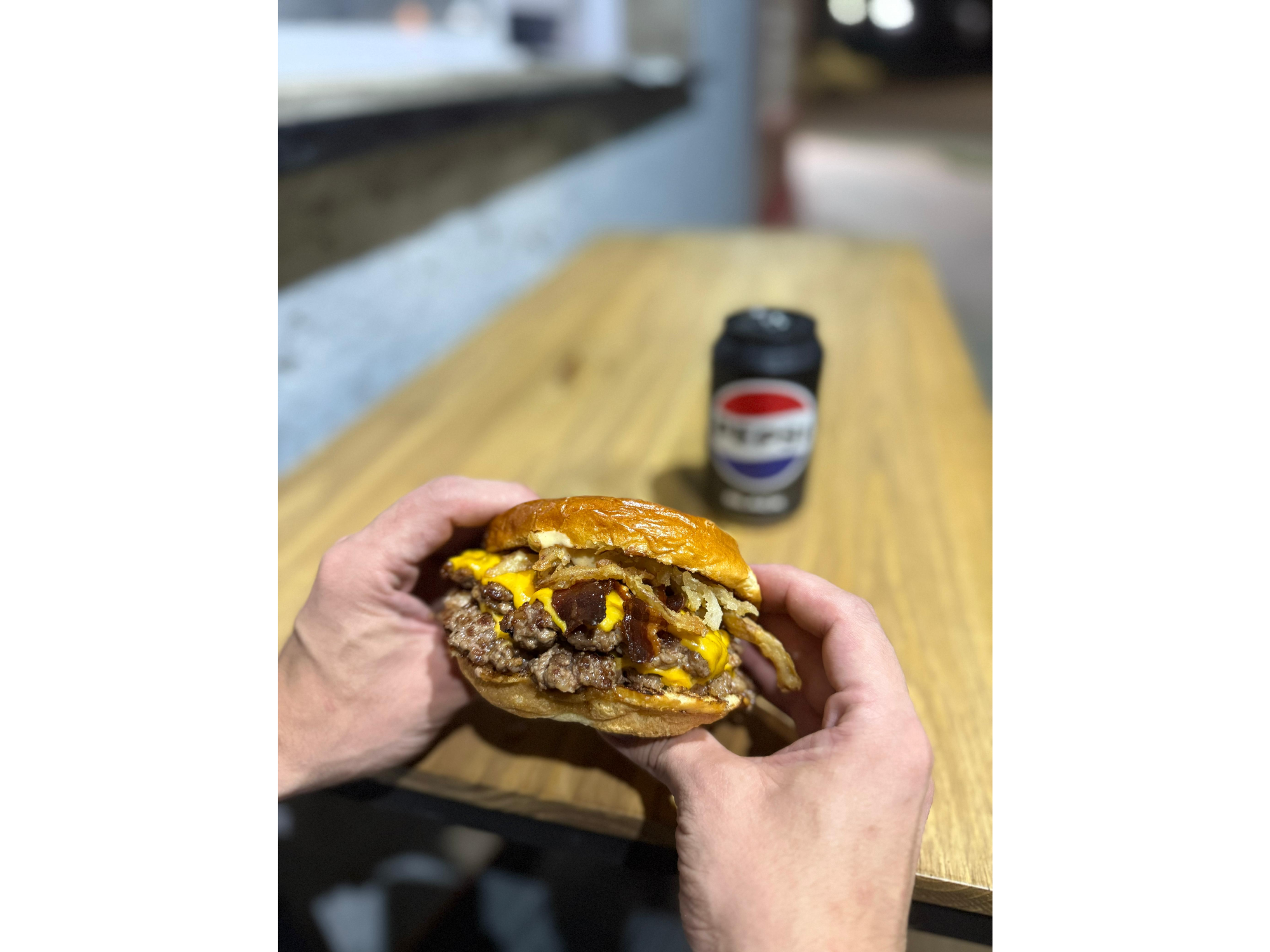 2 MELVIN SIMPLES con papas fritas