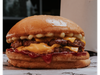 Tasty FEAT cuarto de libra doble con papas fritas, gaseosa y postre
