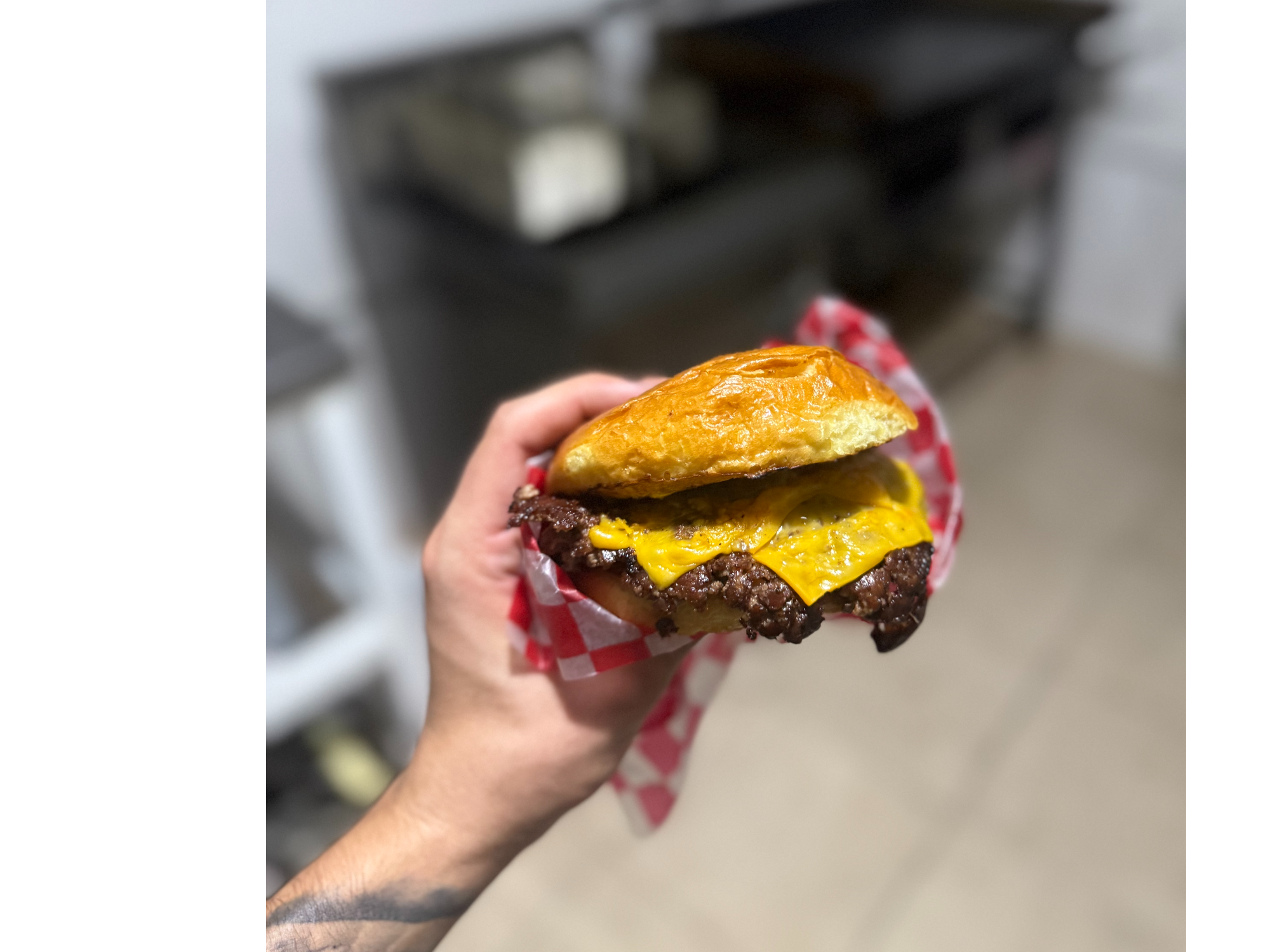 2 CHEESE BURGER simples con papas fritas