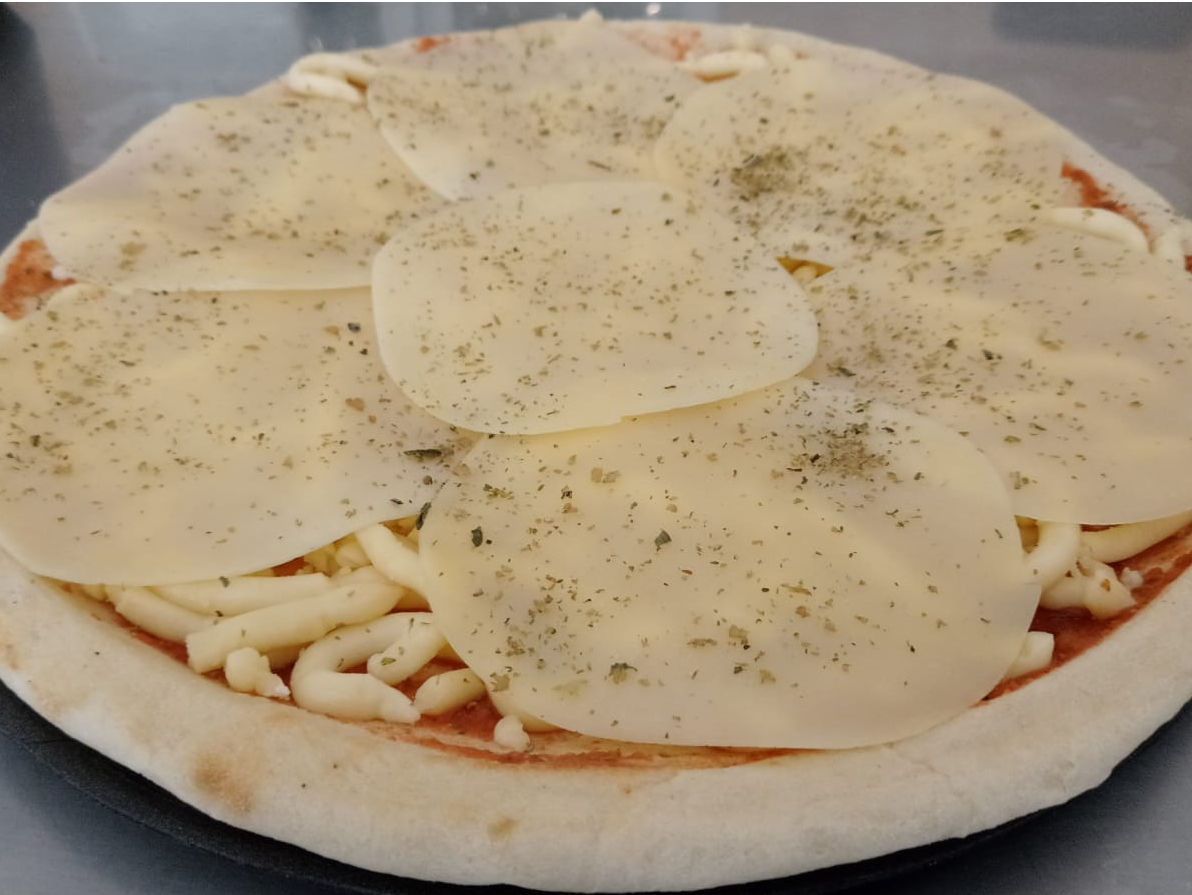 PIZZA PROVOLONE