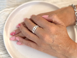 Anillo Cora