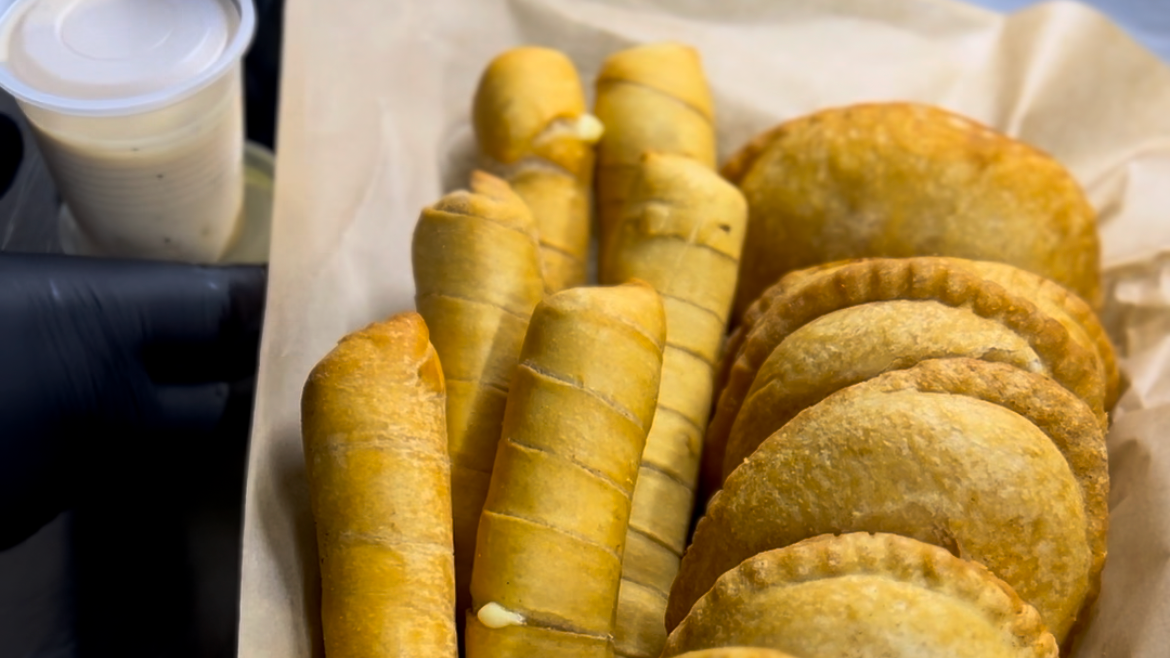 TEQUEÑOS Y PASTELITOS