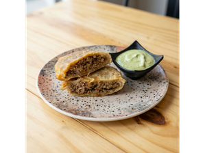Pastelito andino de Dispar Food | Nueva Córdoba