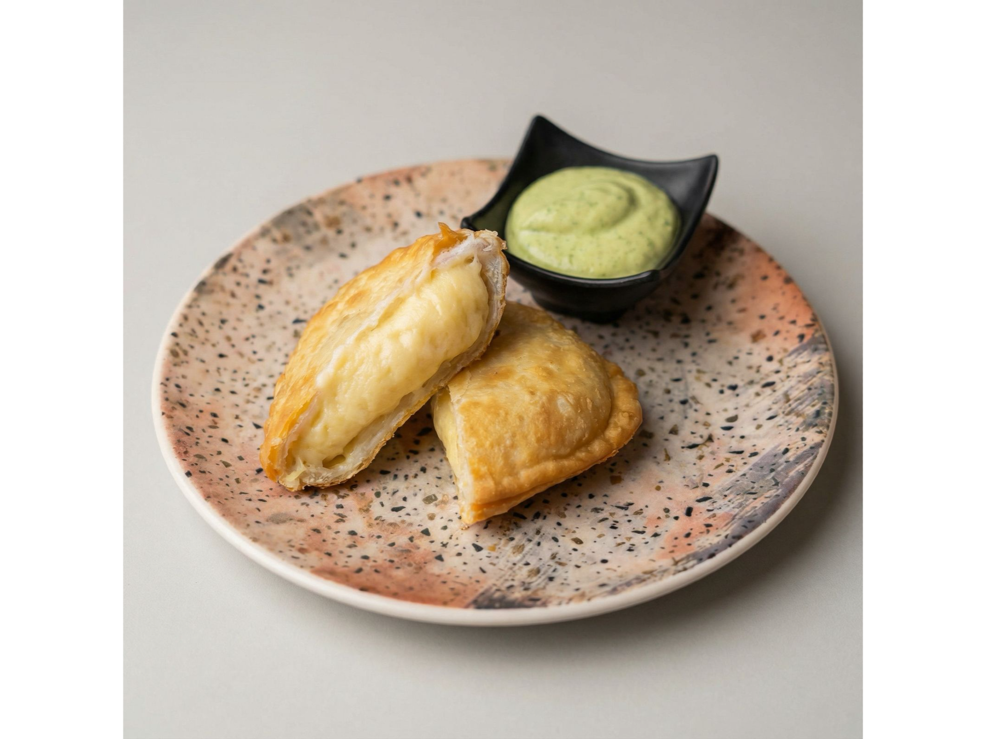Pastelito de papa con queso de Dispar Food | General Paz