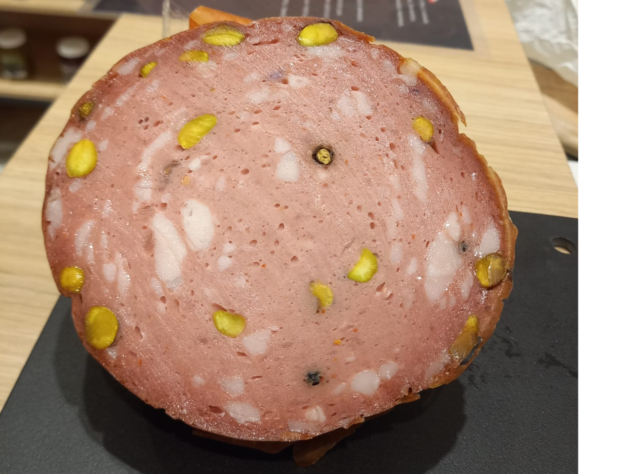 Mortadela con pistachos x 1/2 kg