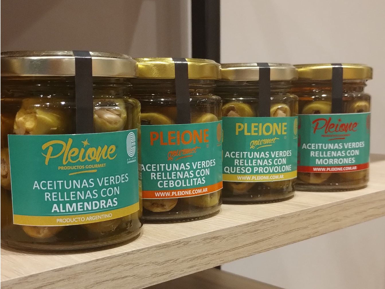 Aceitunas rellenas "Pleione"