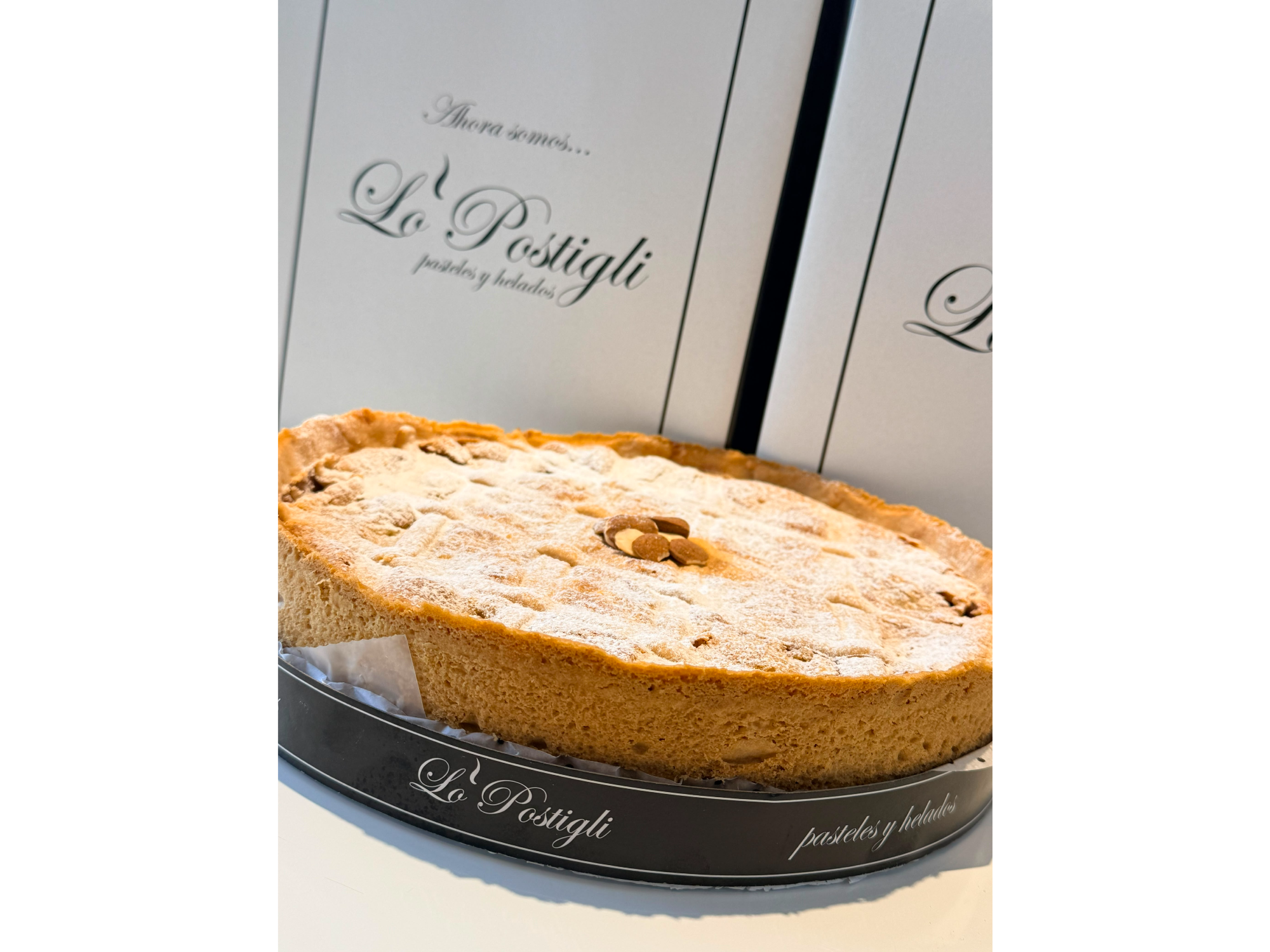 Tarta de peras y almendras